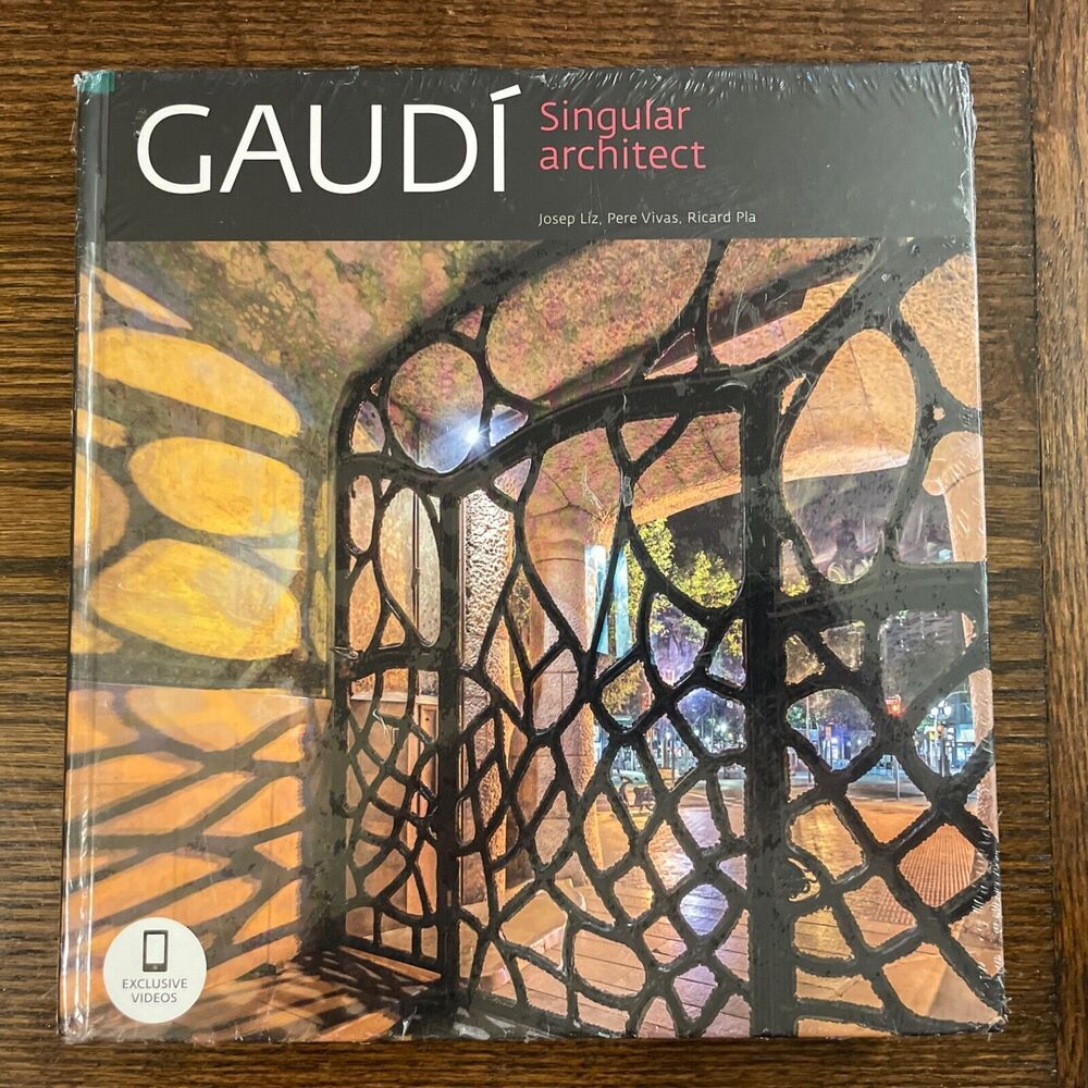 Antoni Gaudí, Singular Architect by Liz, Vivas & Pla, Hardcover Book 2022 Modern